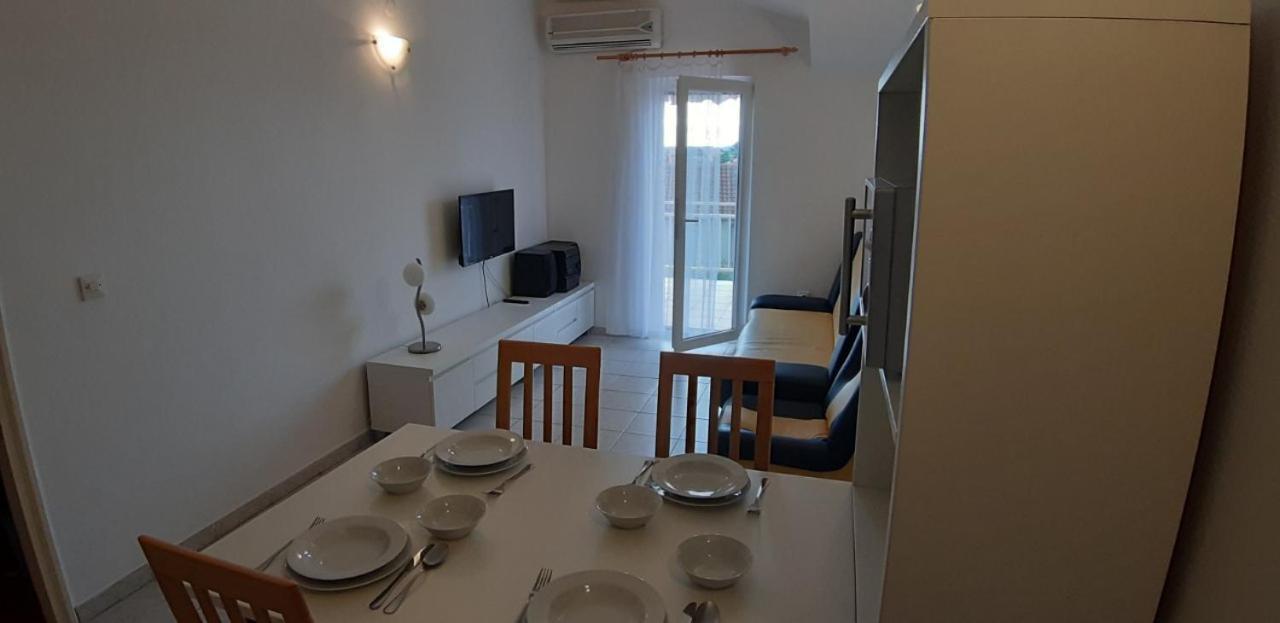 Apartman Tea Apartman Vodice Kültér fotó